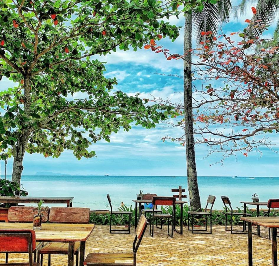 Chill Inn Lipa Noi Hostel And Beach Cafe Koh Samui Bagian luar foto